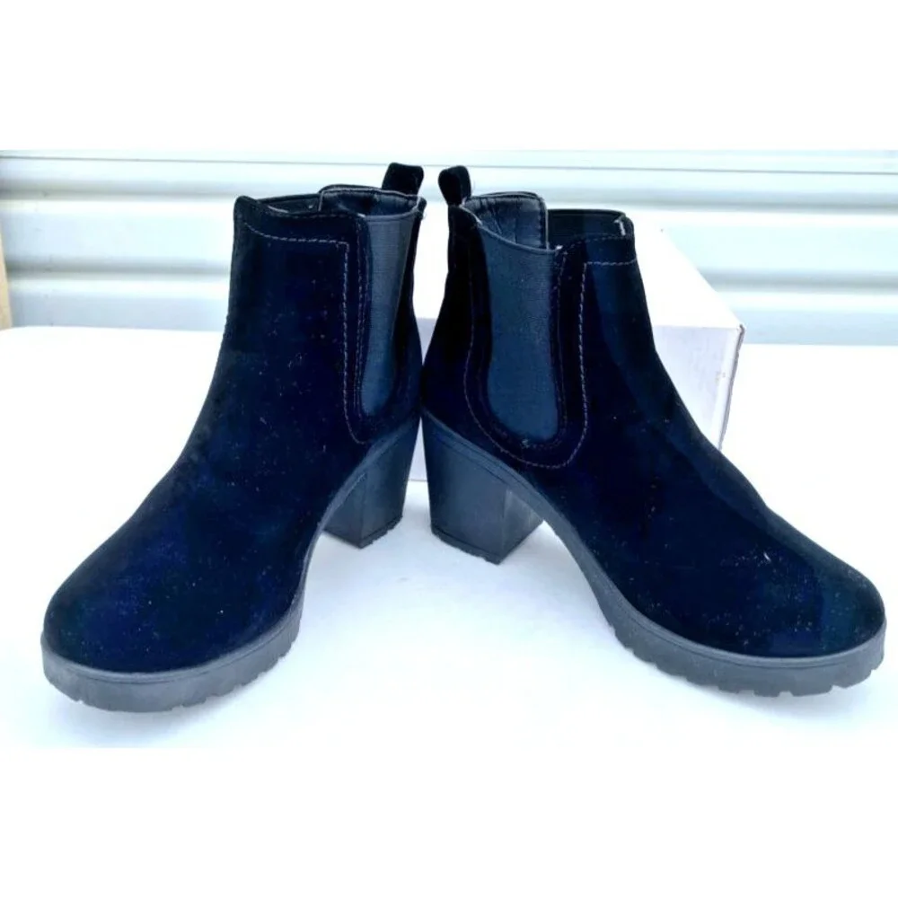 Block Suedette Chelsea Boots Chunky High Heel, Black Slip On New in Box,  Size 4